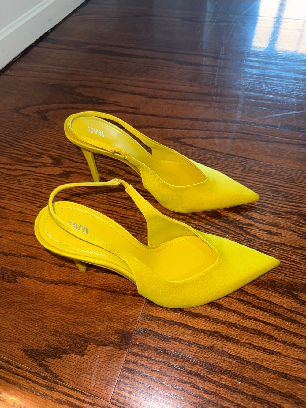 Zara Bright Yellow Pointed Slingback Flats - Picture 5 of 5